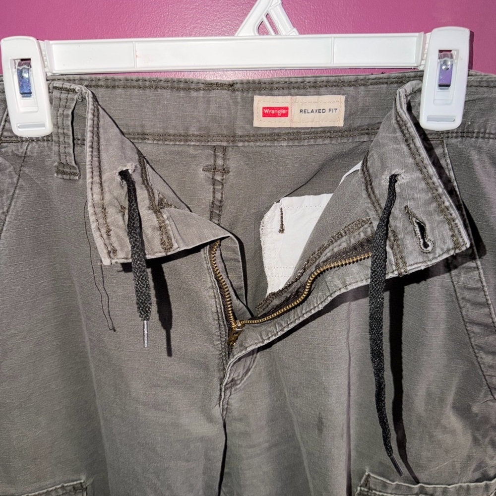 Wrangler Cargo Pants - Picture 5 of 7